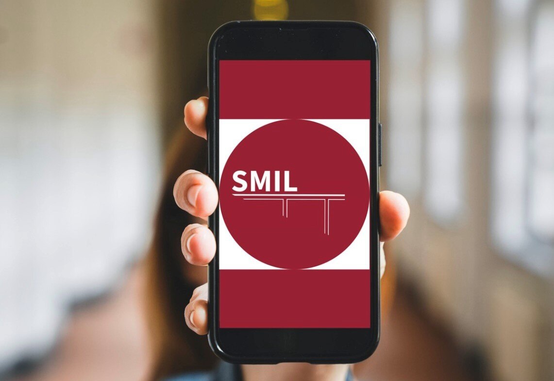 Mobiltelefon mit Brückengrafik