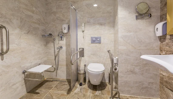 Umgebaute Toilette